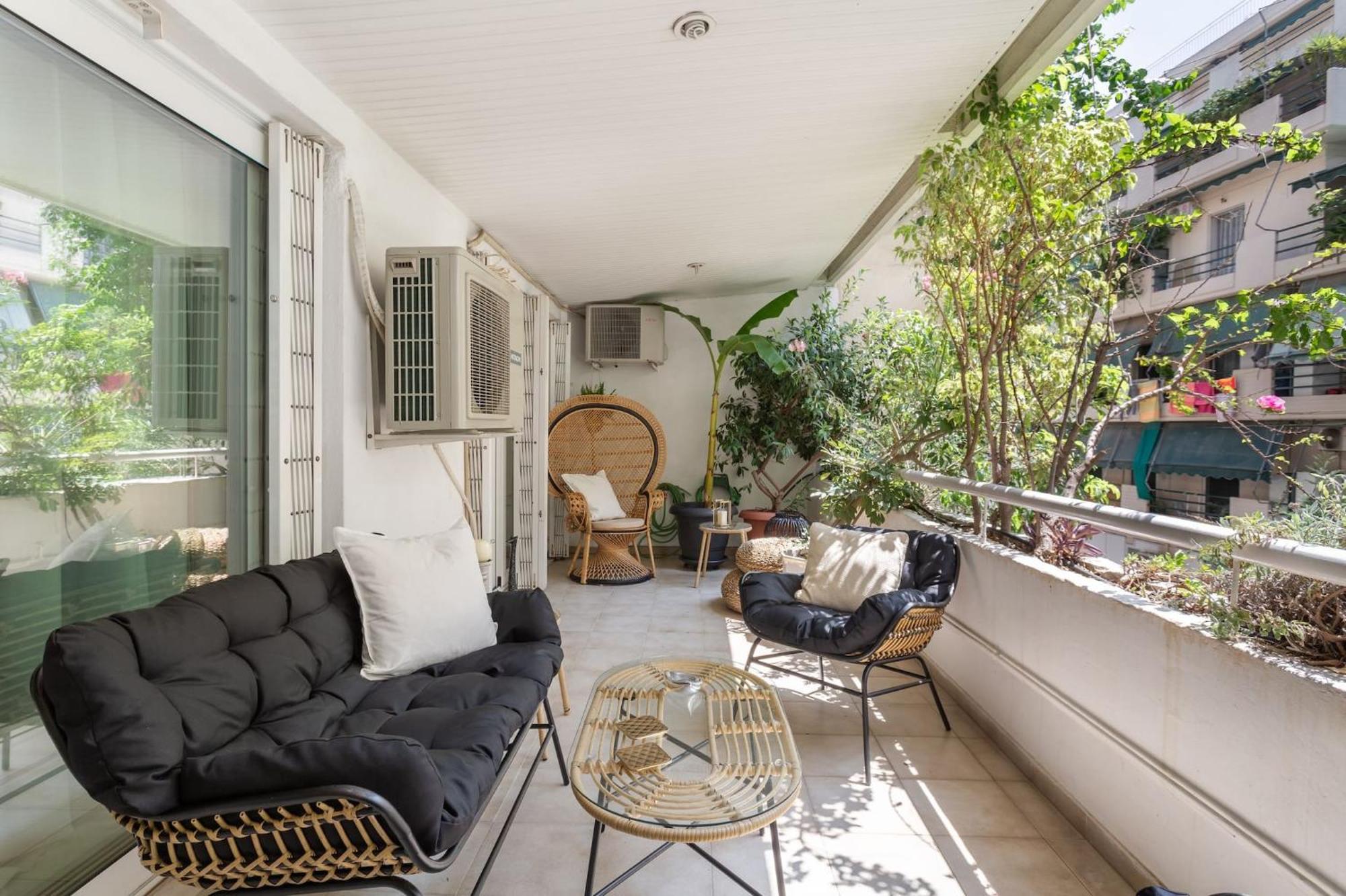 Fresh Detailed Stylish At Acropolis Apartment