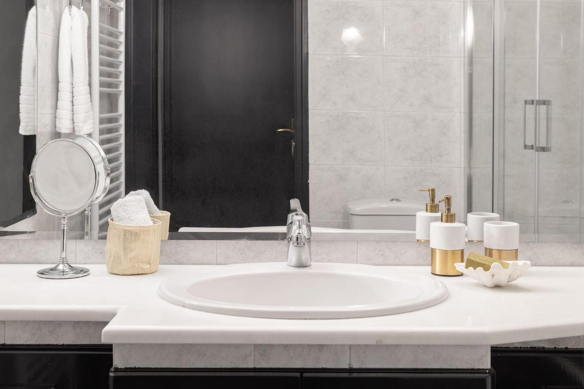 Apartment Fresh Detailed Stylish At Acropolis *