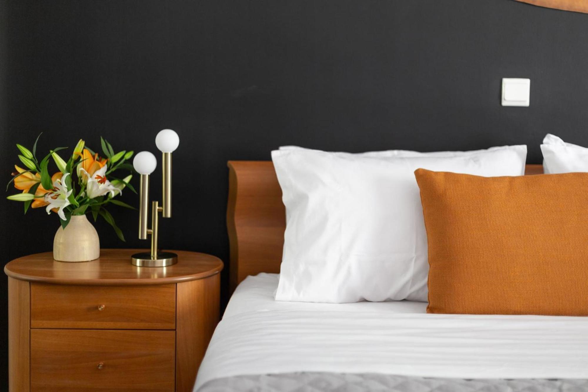Fresh Detailed Stylish At Acropolis *